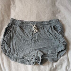 Billabong green shorts